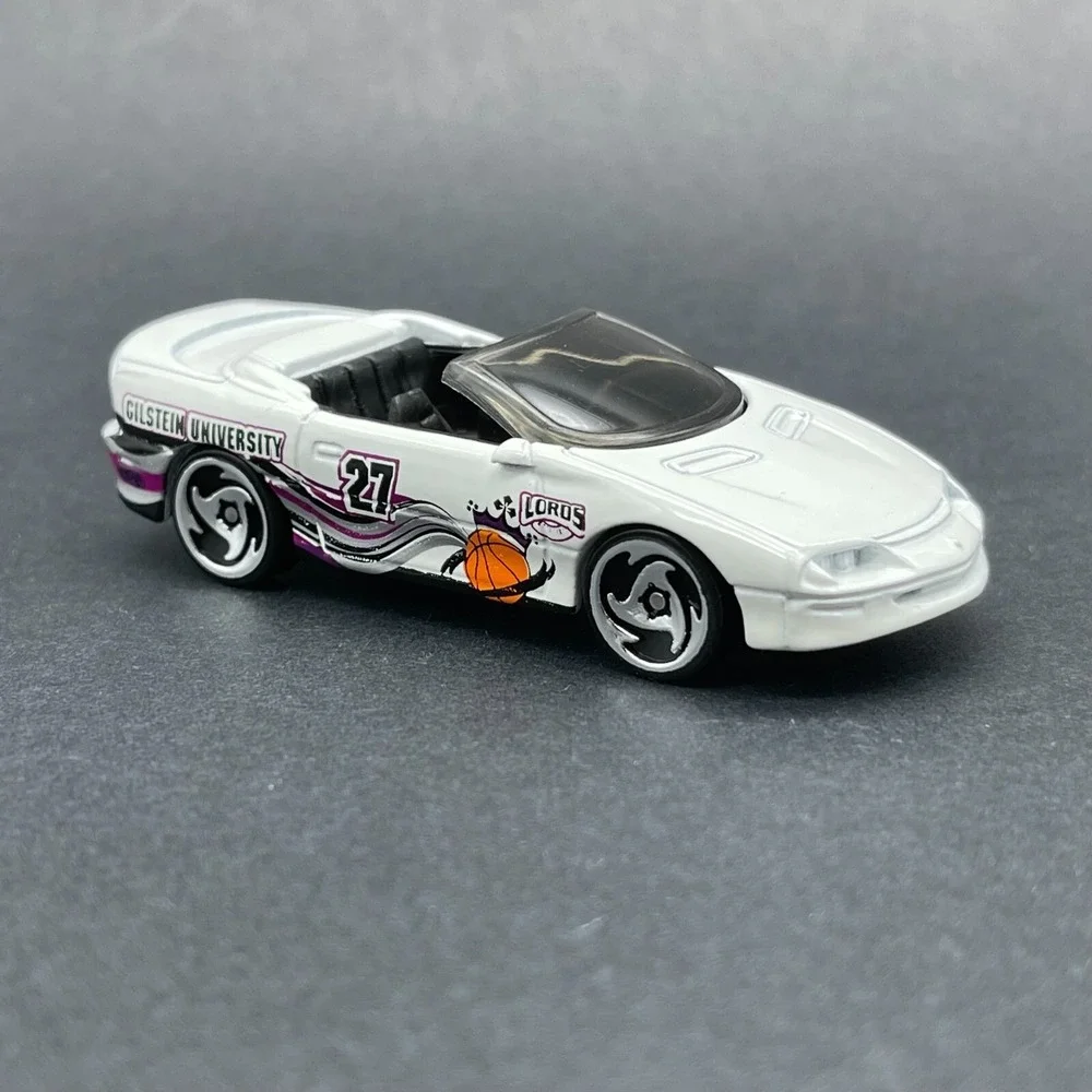 Hot Wheels 1995 '95 Chevy Camaro Convertible Gilstein University Basketball 1/64